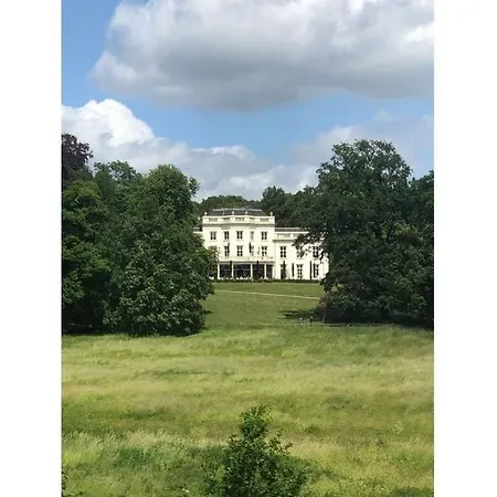 דירה With Motorboat Olburgen