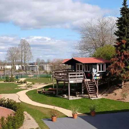 דירה With Motorboat Olburgen