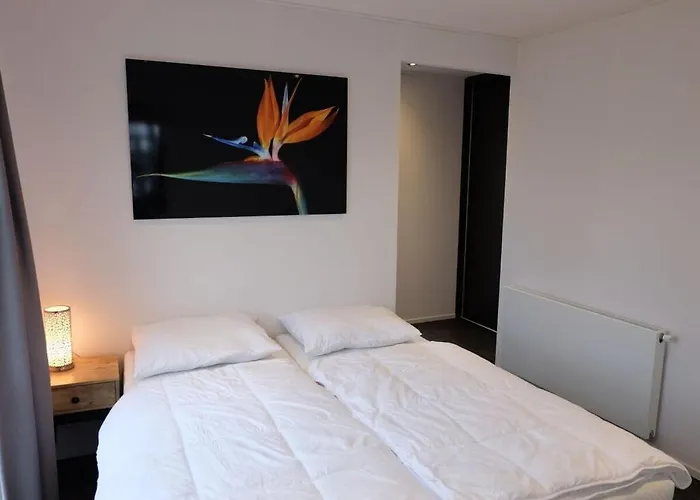 With Motorboat Lägenhet *