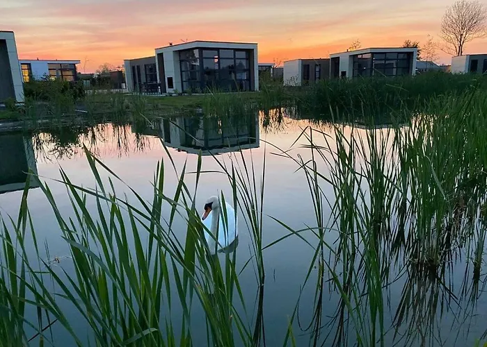 With Motorboat Lägenhet *