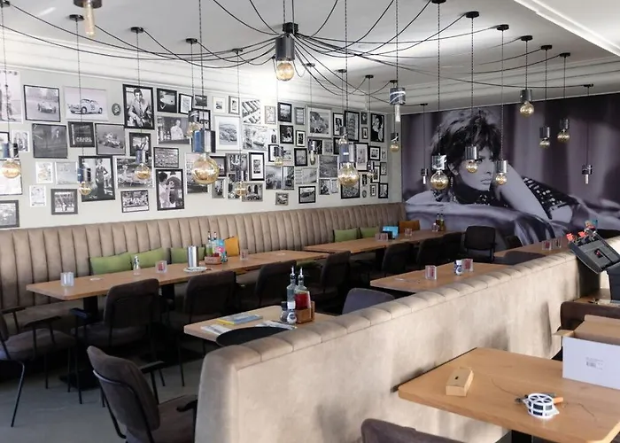 Lägenhet With Motorboat Olburgen