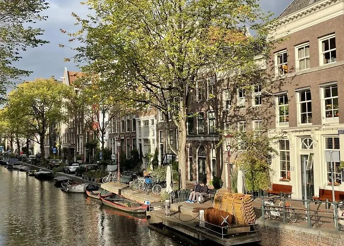 With Motorboat Olburgen